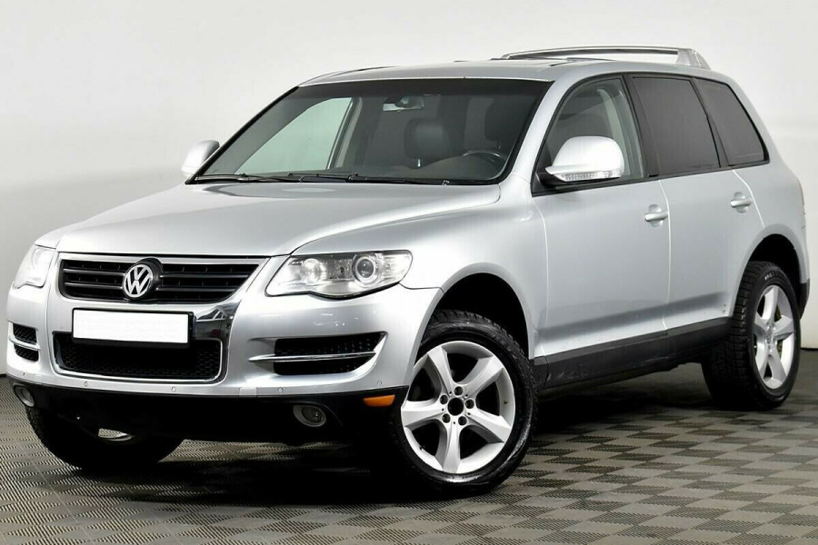 Автомобиль Volkswagen, Touareg, 2008 года, AT, пробег 150000 км