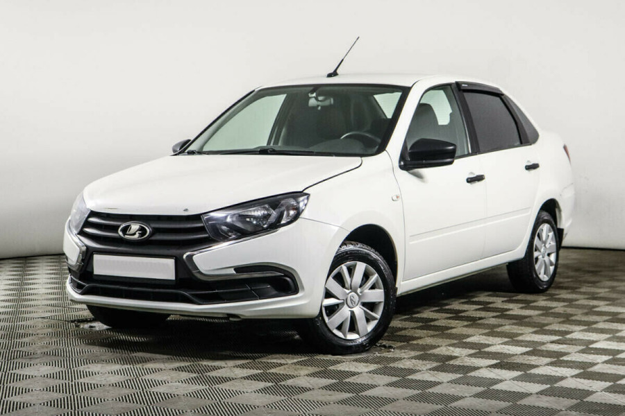 Автомобиль LADA (ВАЗ), Granta, 2019 года, MT, пробег 42000 км