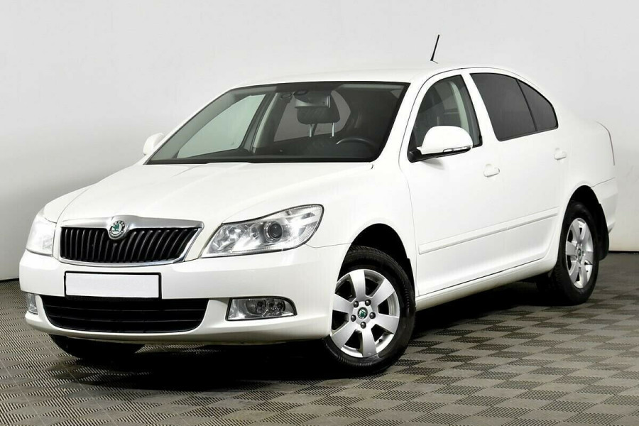 Автомобиль Skoda, Octavia, 2010 года, AMT, пробег 154000 км