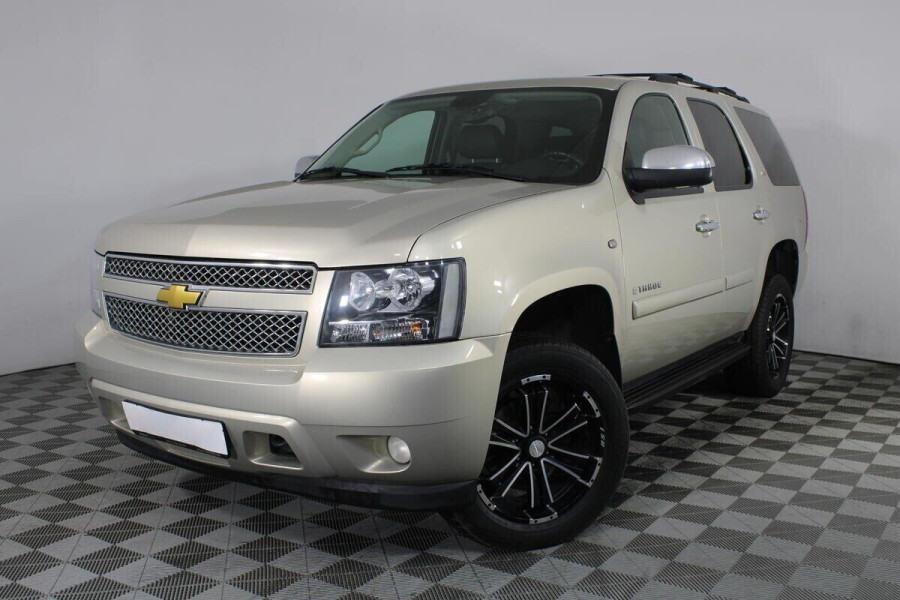 Автомобиль Chevrolet, Tahoe, 2010 года, AT, пробег 152000 км