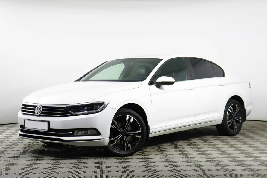 Автомобиль Volkswagen, Passat, 2017 года, AMT, пробег 87000 км