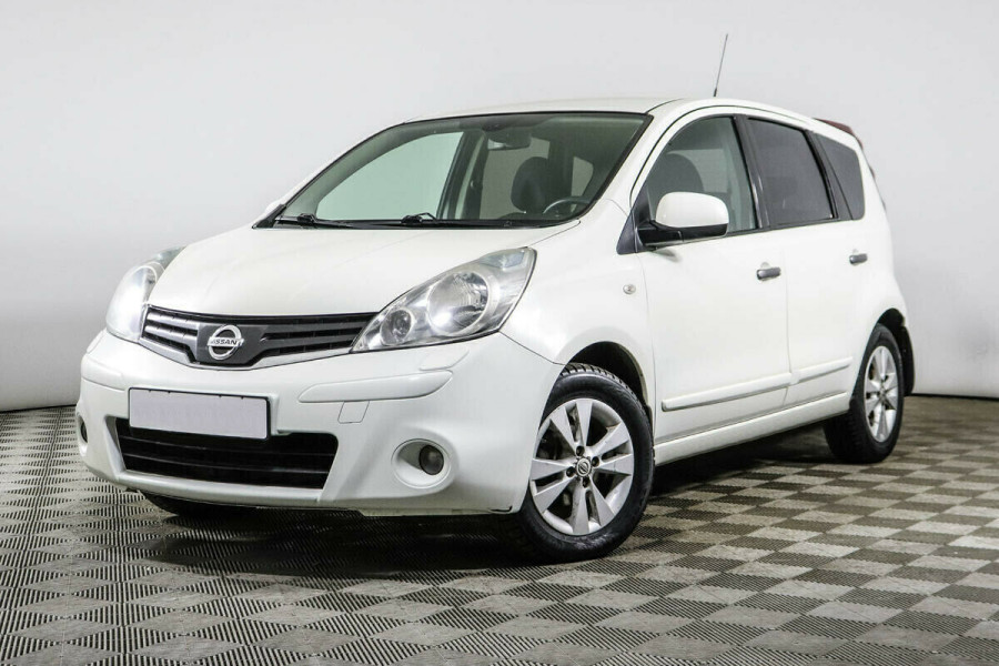 Автомобиль Nissan, Note, 2010 года, AT, пробег 144000 км