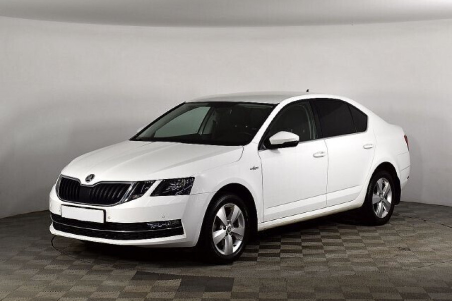 Автомобиль Skoda, Octavia, 2020 года, AMT, пробег 33000 км