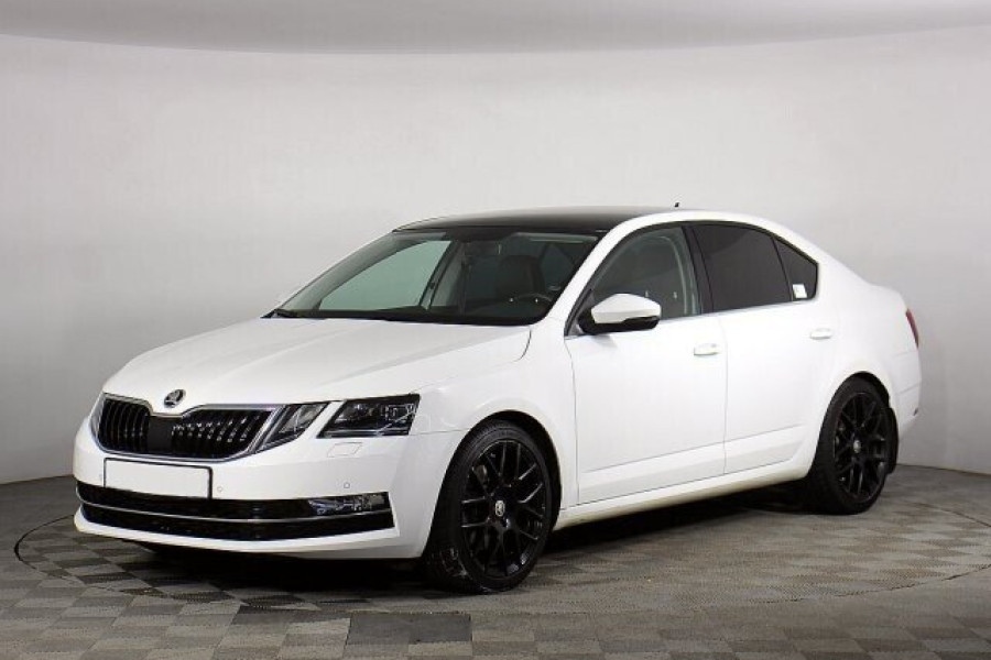 Автомобиль Skoda, Octavia, 2019 года, AMT, пробег 50000 км