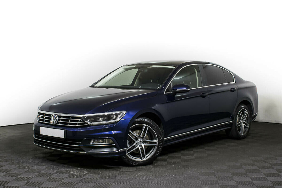 Автомобиль Volkswagen, Passat, 2018 года, AMT, пробег 51000 км