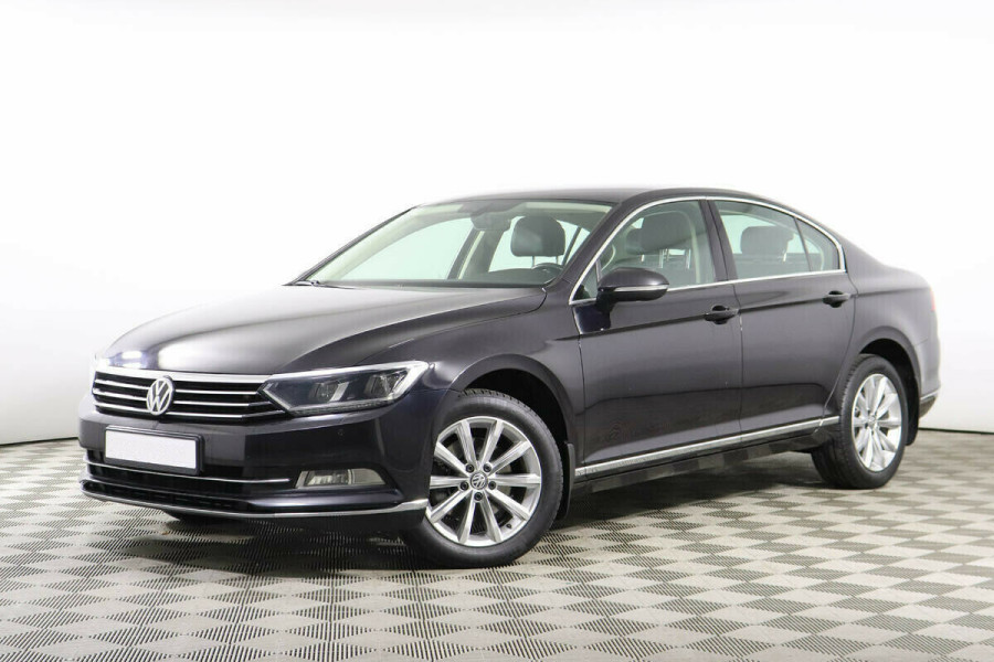 Автомобиль Volkswagen, Passat, 2018 года, AMT, пробег 64000 км