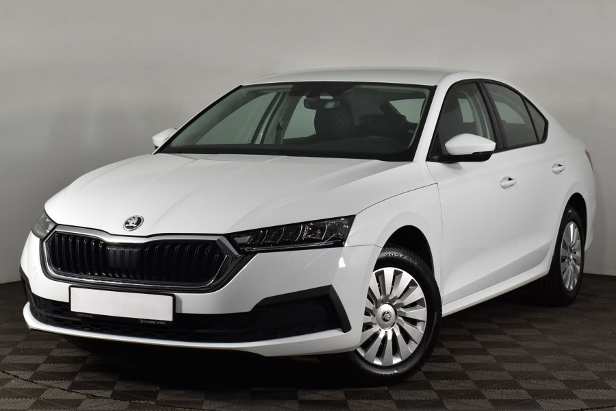 Автомобиль Skoda, Octavia, 2021 года, AT, пробег 21000 км