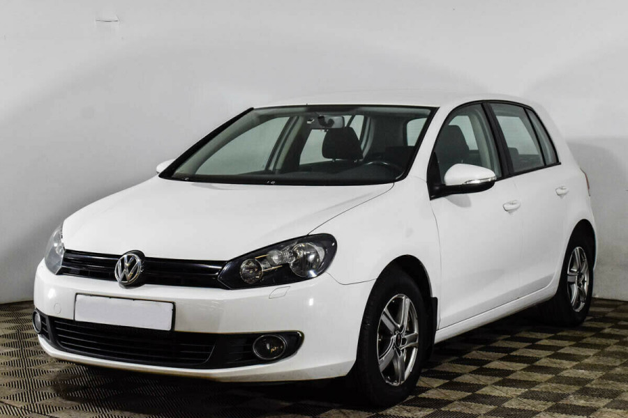 Автомобиль Volkswagen, Golf, 2010 года, AMT, пробег 136000 км