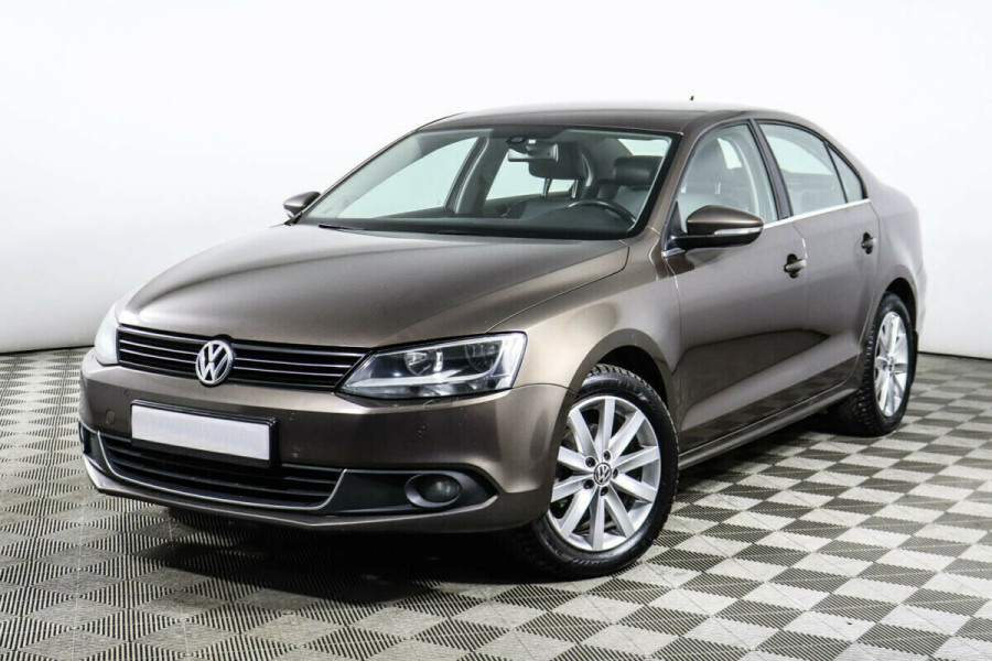 Автомобиль Volkswagen, Jetta, 2013 года, AMT, пробег 105000 км