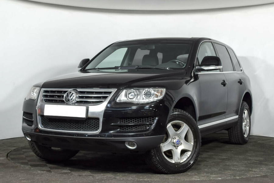 Автомобиль Volkswagen, Touareg, 2009 года, AT, пробег 136000 км