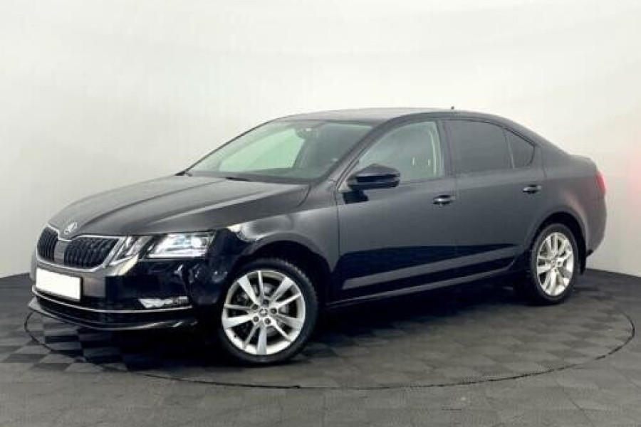 Автомобиль Skoda, Octavia, 2018 года, AMT, пробег 72000 км