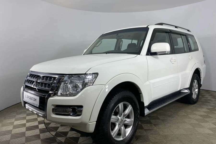 Автомобиль Mitsubishi, Pajero, 2015 года, AT, пробег 140000 км