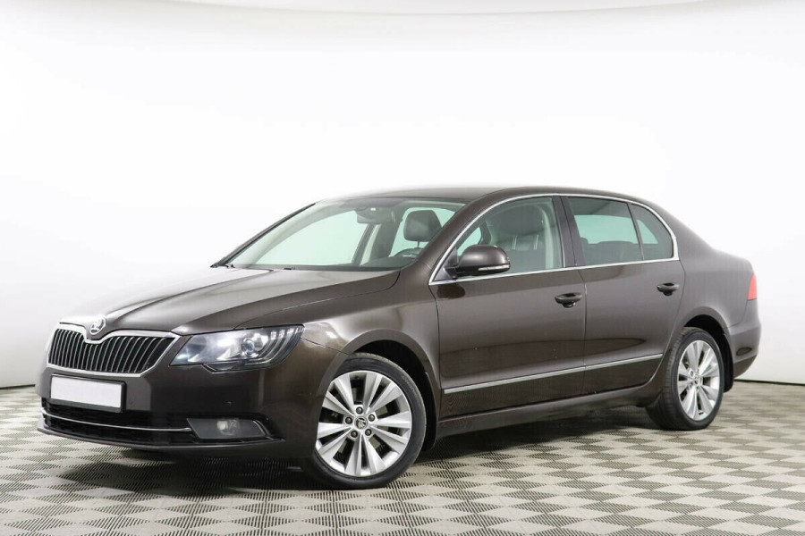 Автомобиль Skoda, Superb, 2014 года, AMT, пробег 90000 км