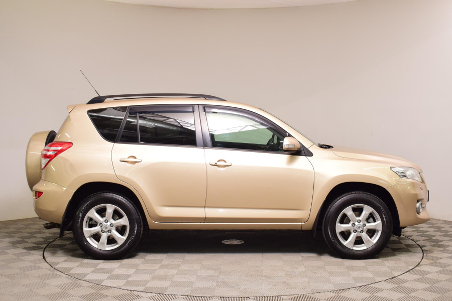 Автомобиль Toyota, RAV4, 2010 года, VT, пробег 106000 км